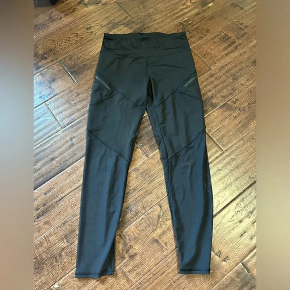 IVVIVA by LULULEMON  girls size 14 tights with mesh at the bottom - Picture 1 of 5